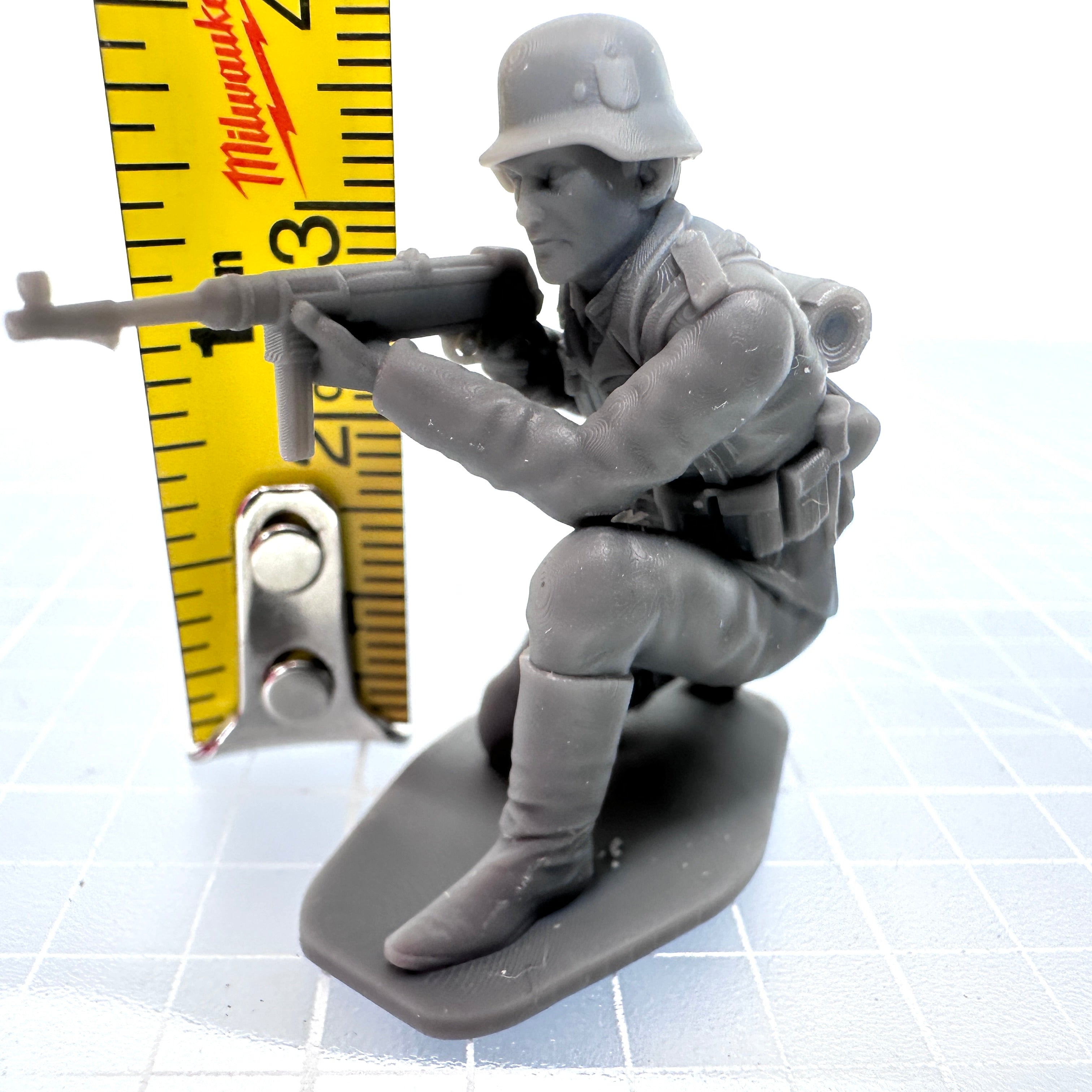 WW2 German Kneeling Shooting