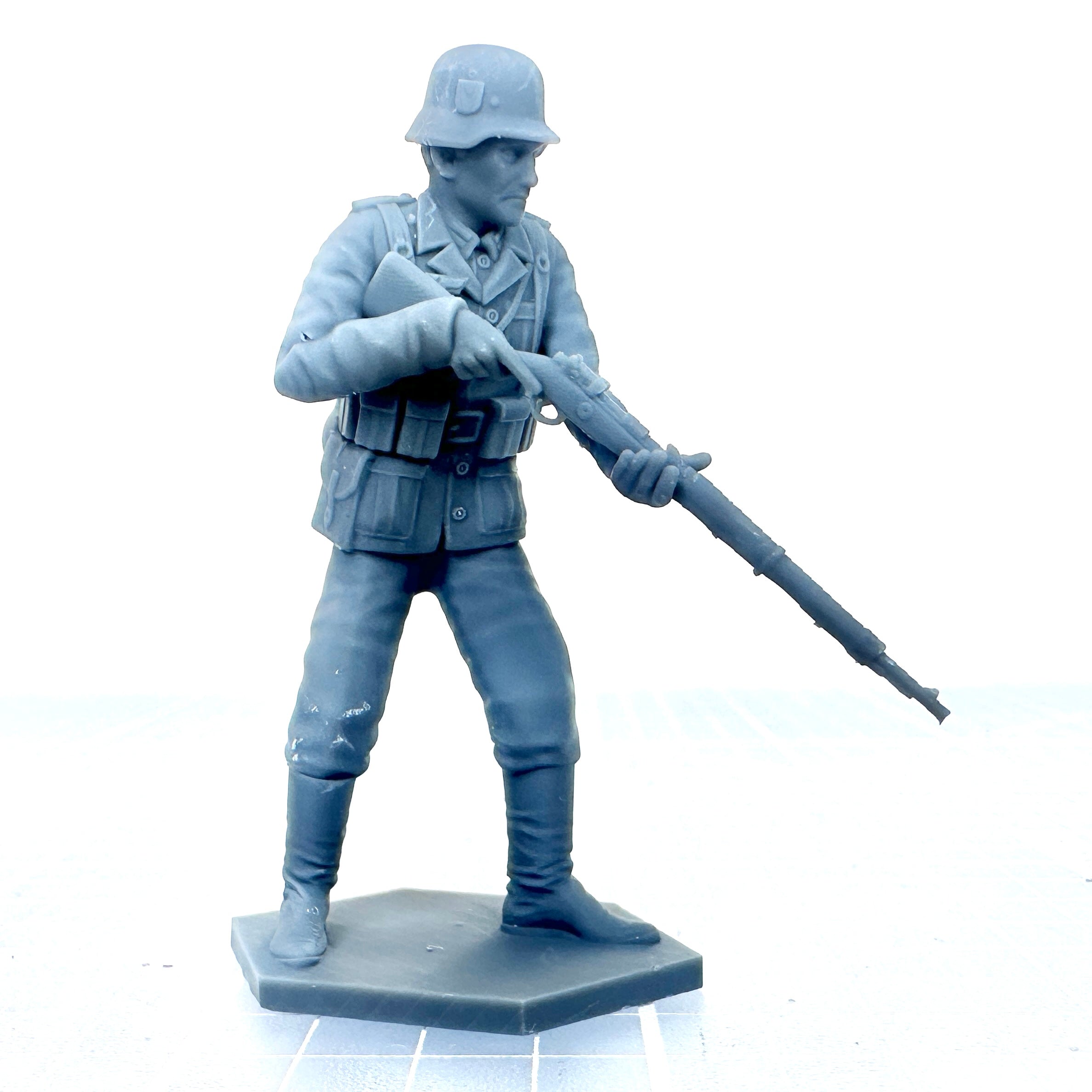 WW2 German Infantry Soldier "Low Ready" Position