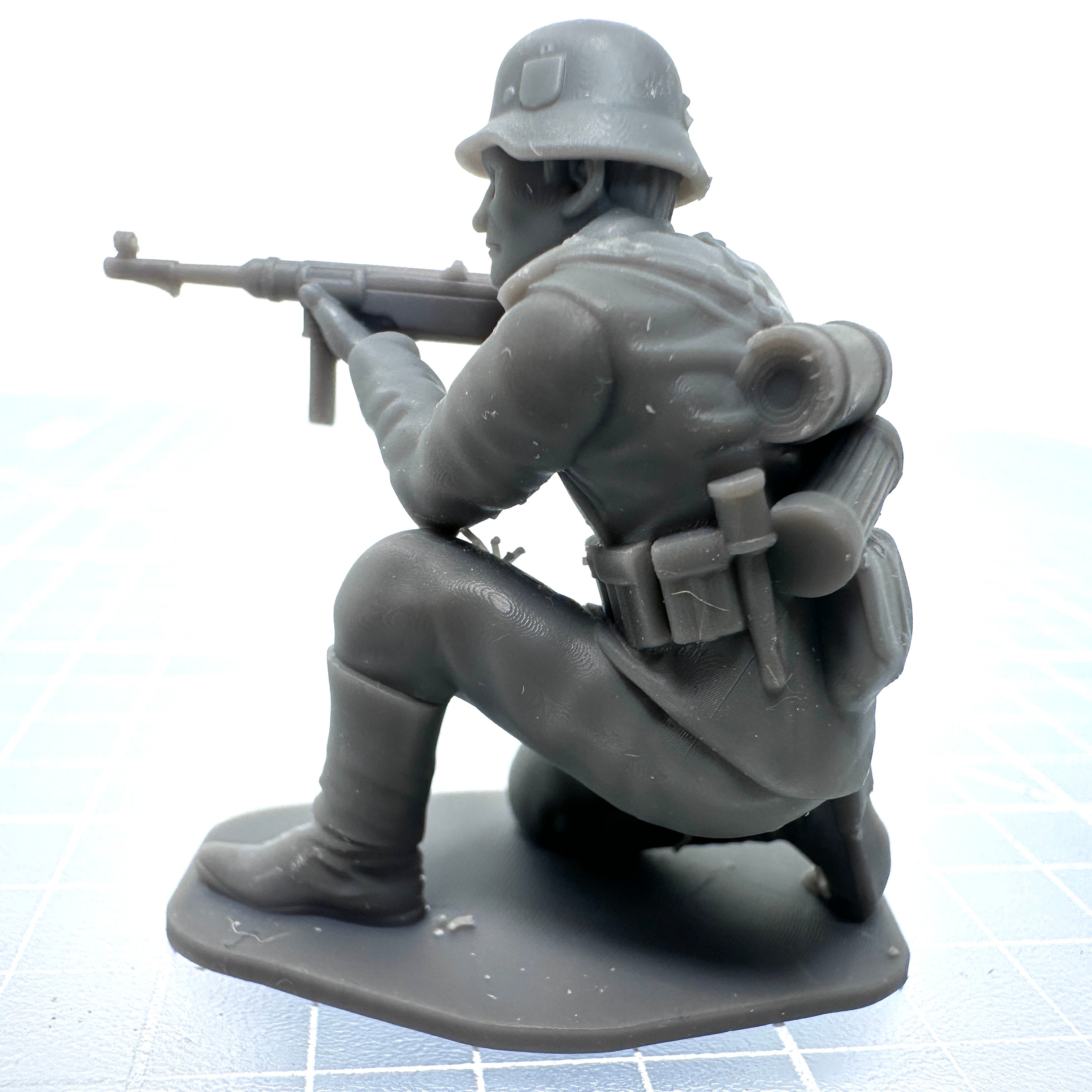 WW2 German Kneeling Shooting