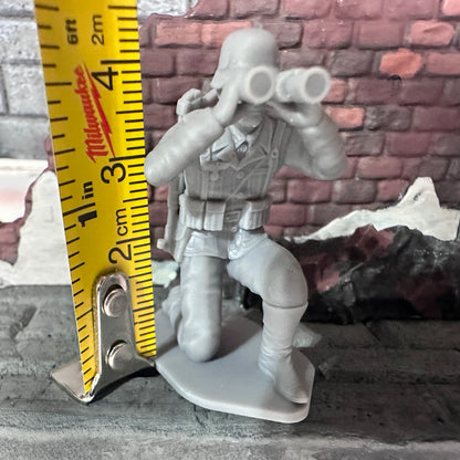 WW2 German Kneeling with Binoculars