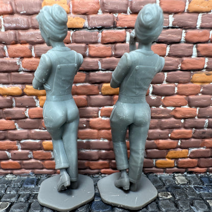 WW2 Rosie the Riveter Set 1/32 Scale Toy Soldier Civilian